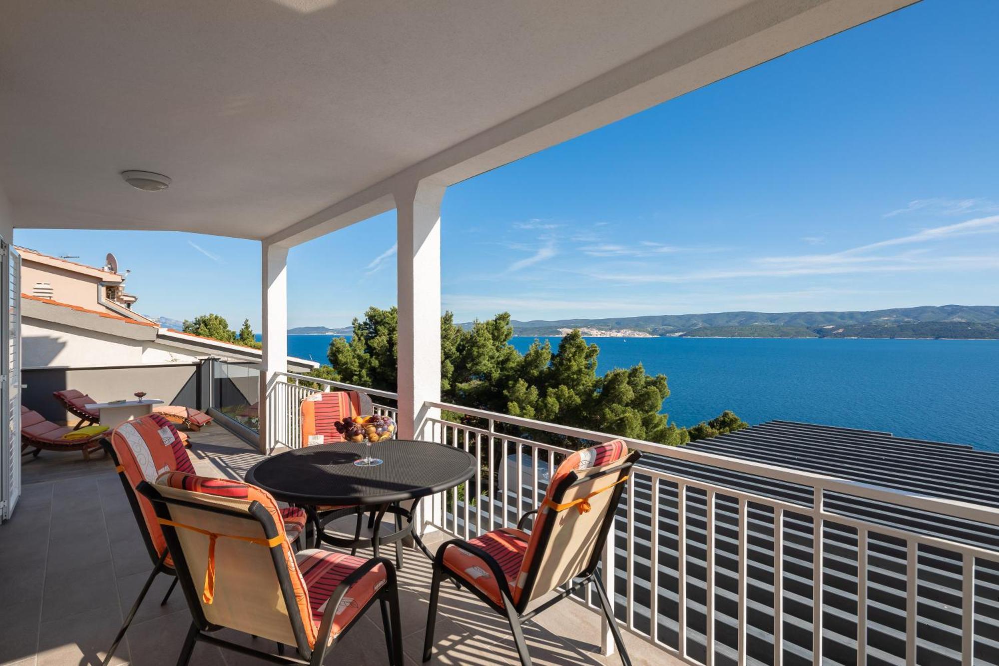 Luxury Seafront Villa With Heated Pool, Jacuzzi, Sea View, 150 M From Beach Stanici Eksteriør billede