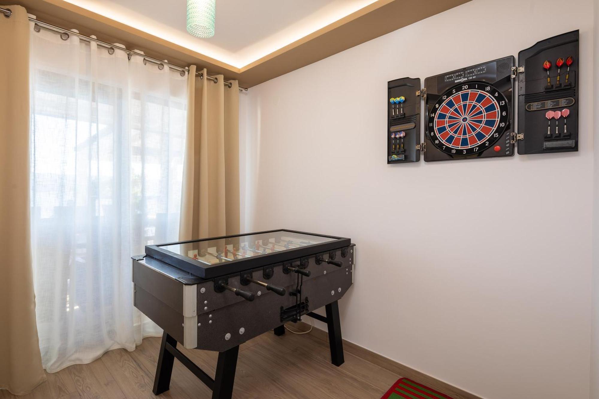 Luxury Seafront Villa With Heated Pool, Jacuzzi, Sea View, 150 M From Beach Stanici Eksteriør billede