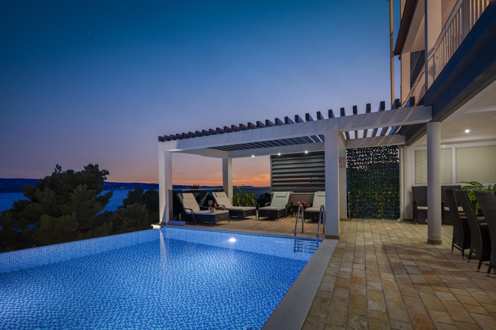 Luxury Seafront Villa With Heated Pool, Jacuzzi, Sea View, 150 M From Beach Stanici Eksteriør billede